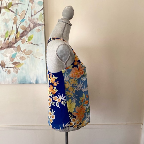 GUESS SLEEVELESS SLIP ON FLORAL SPRING SUMMER TOP SIZE EXTRA SMALL 🌟EUC🌟 - Picture 4 of 14